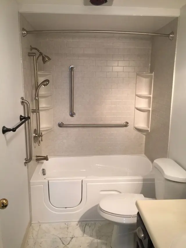 Low-profile walk-in bathtub replacement in Quincy