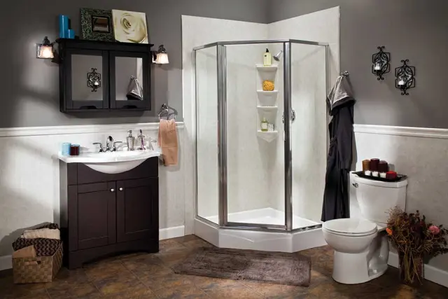 White shower with neo-angle base